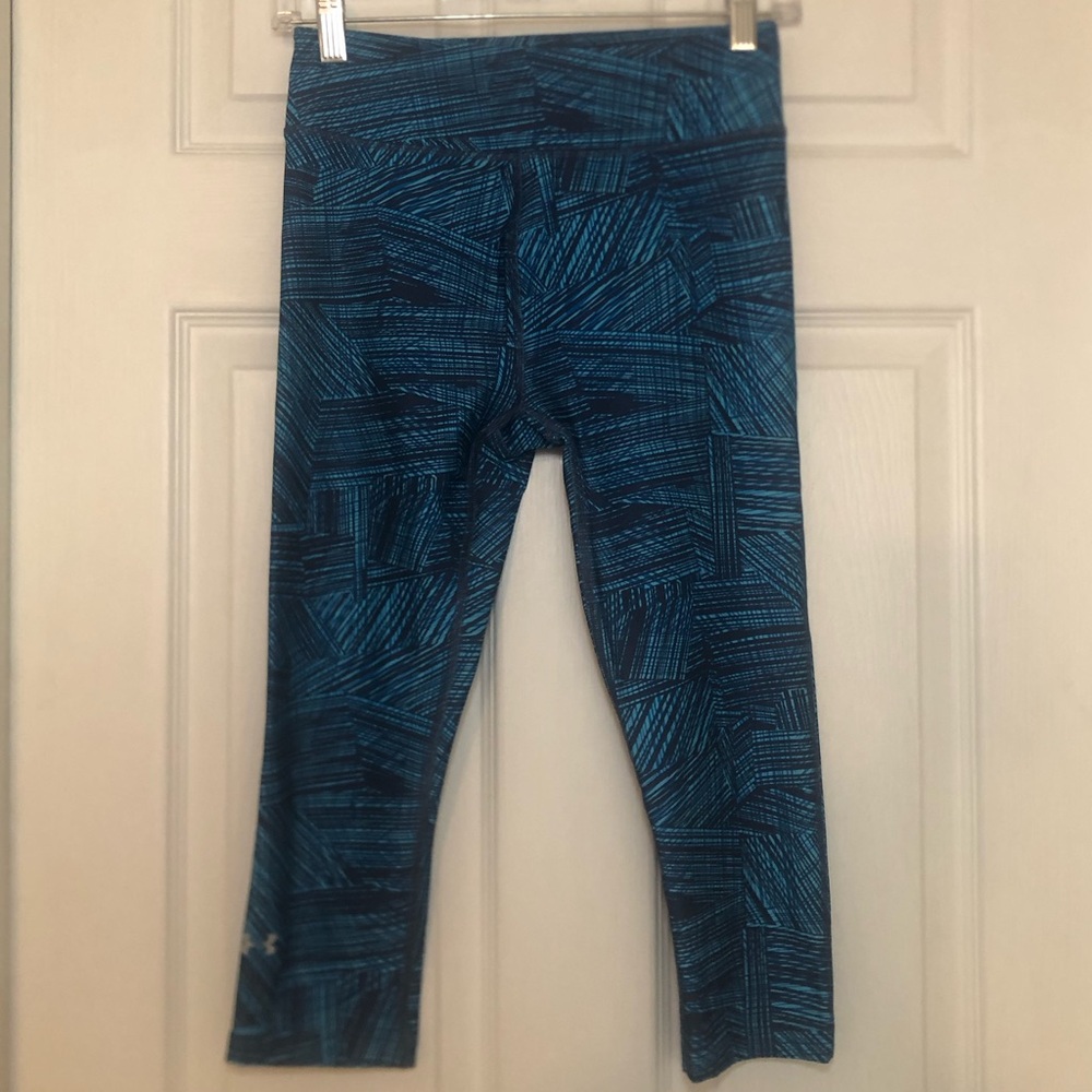 Under Armour cropped leggings women’s size S blue